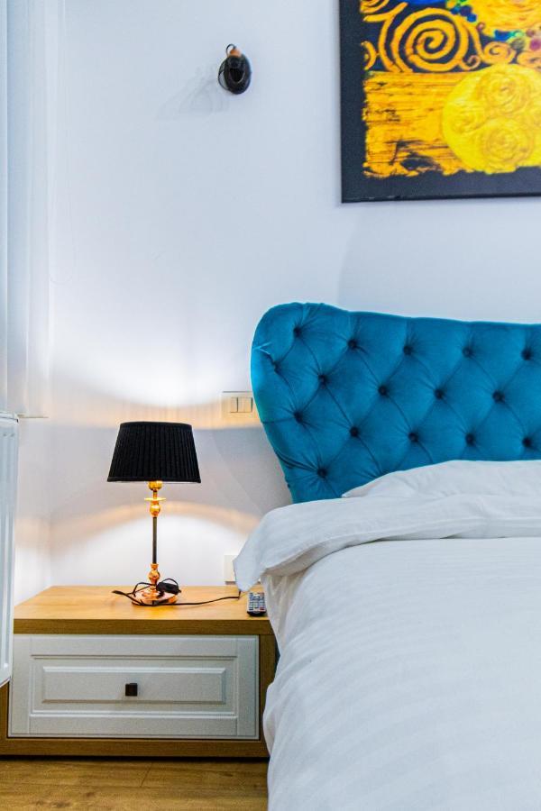 Lighthouse Central Apt With Unique Views Of The Fortress, Free Parking, 5 Min By Car From The Old Town Lejlighed Braşov Eksteriør billede